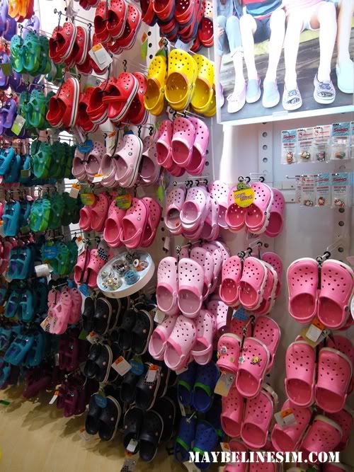 bugis crocs