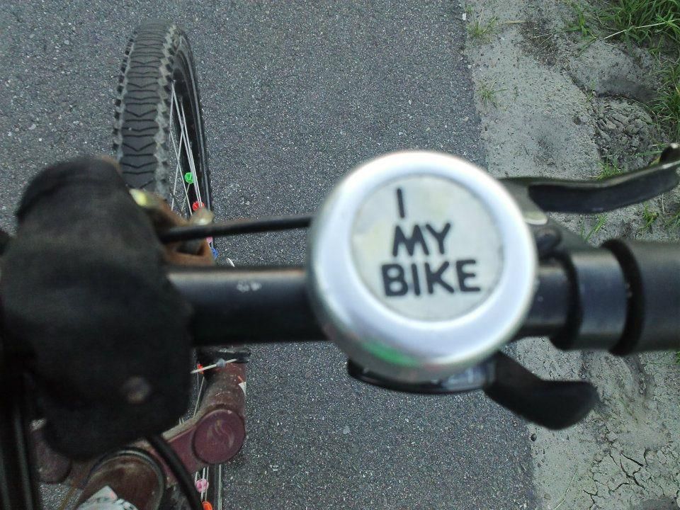 &quot;I love my bike&quot;...ik denk niet dat mijn fiets het geloofd na een jaar in de schuur, maar het is echt waar!
