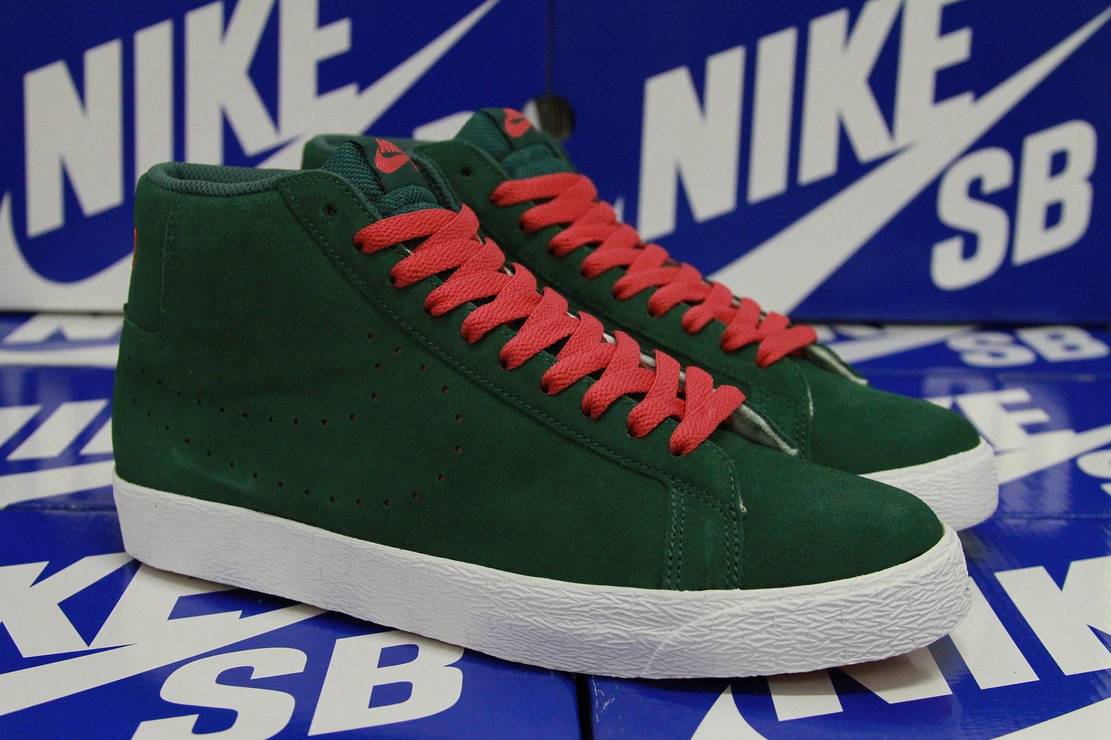 nike blazers size 10