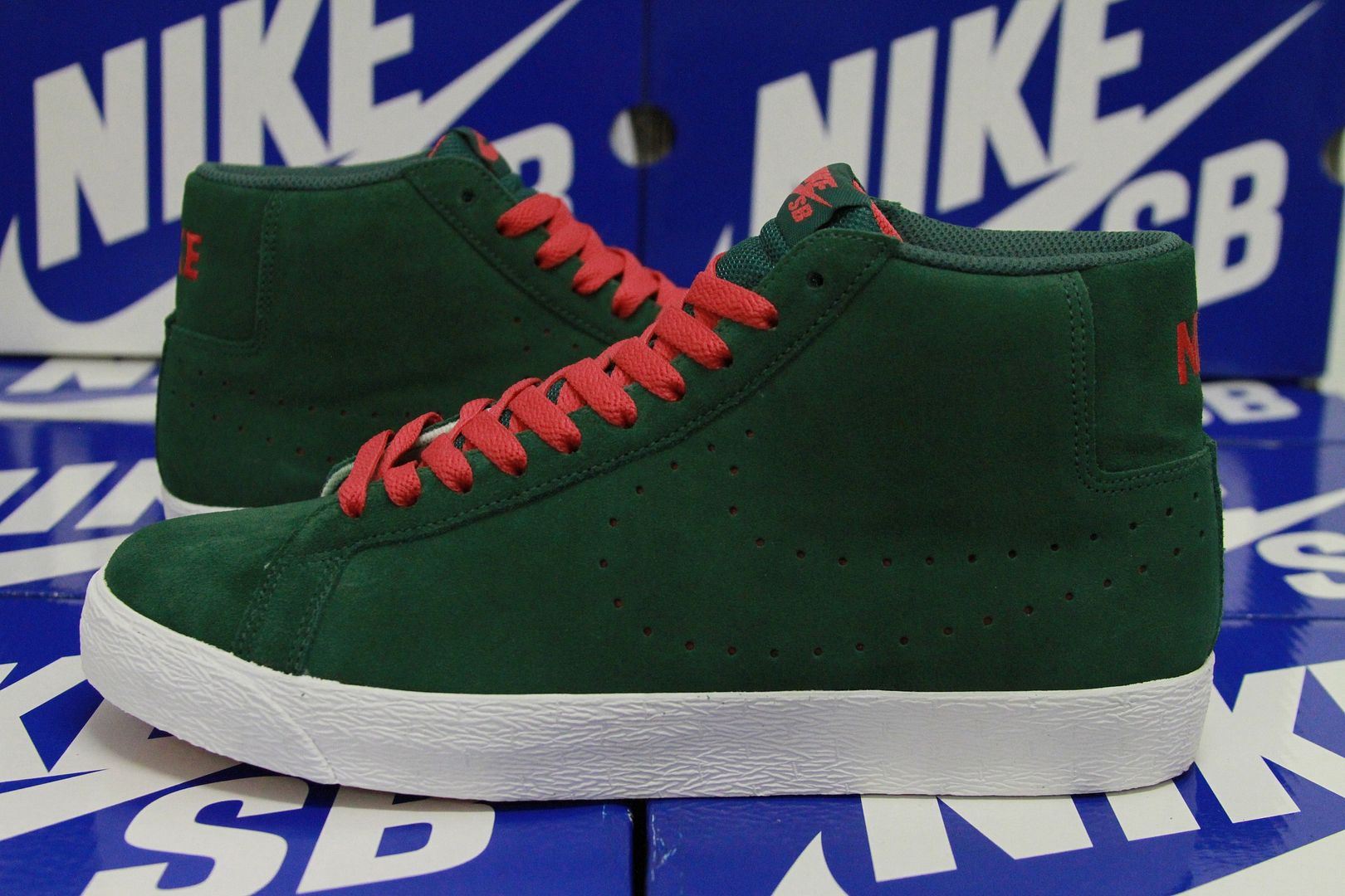 nike blazers size 10