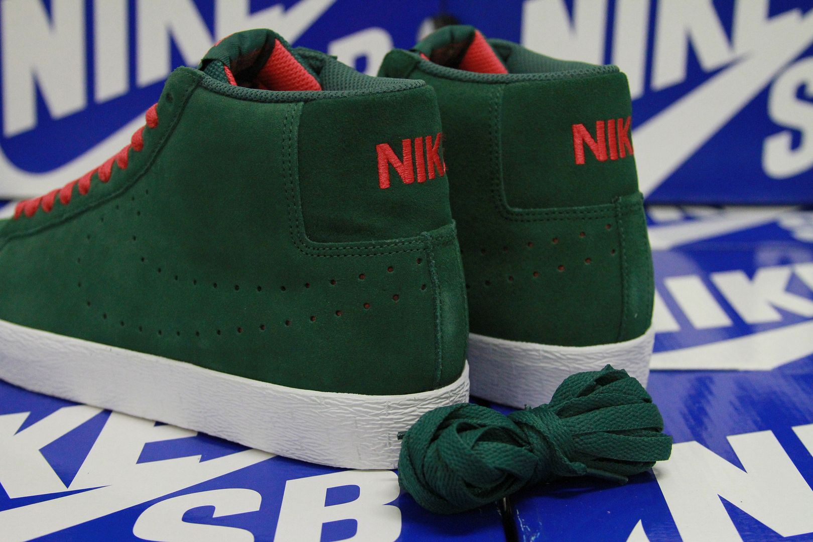 nike blazers size 10