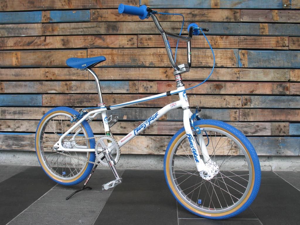 THE OFFICIAL 2015 BMXMUSEUM THE OFFICIAL 2015 BMXMUSEUM