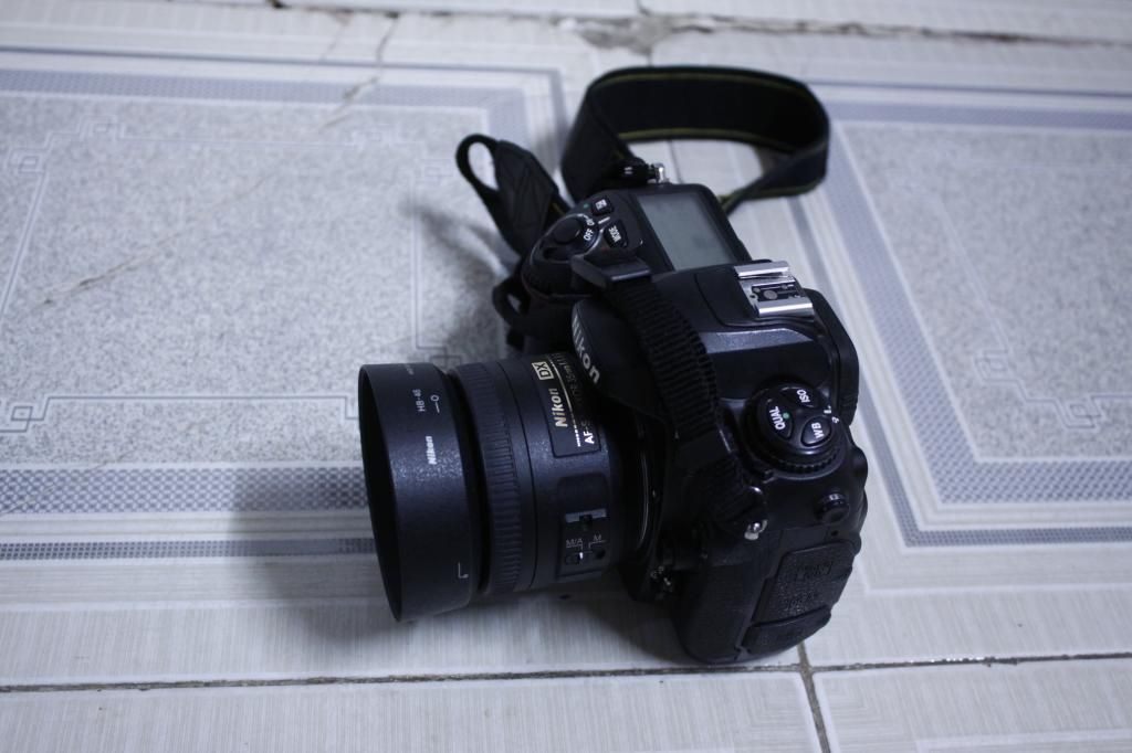 Nikon D200 và lens fix nikkor 35 f1.8 còn bảo hành!!!
